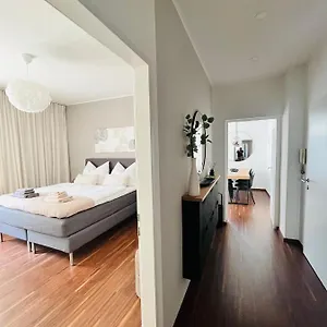 Leo6 Apartment