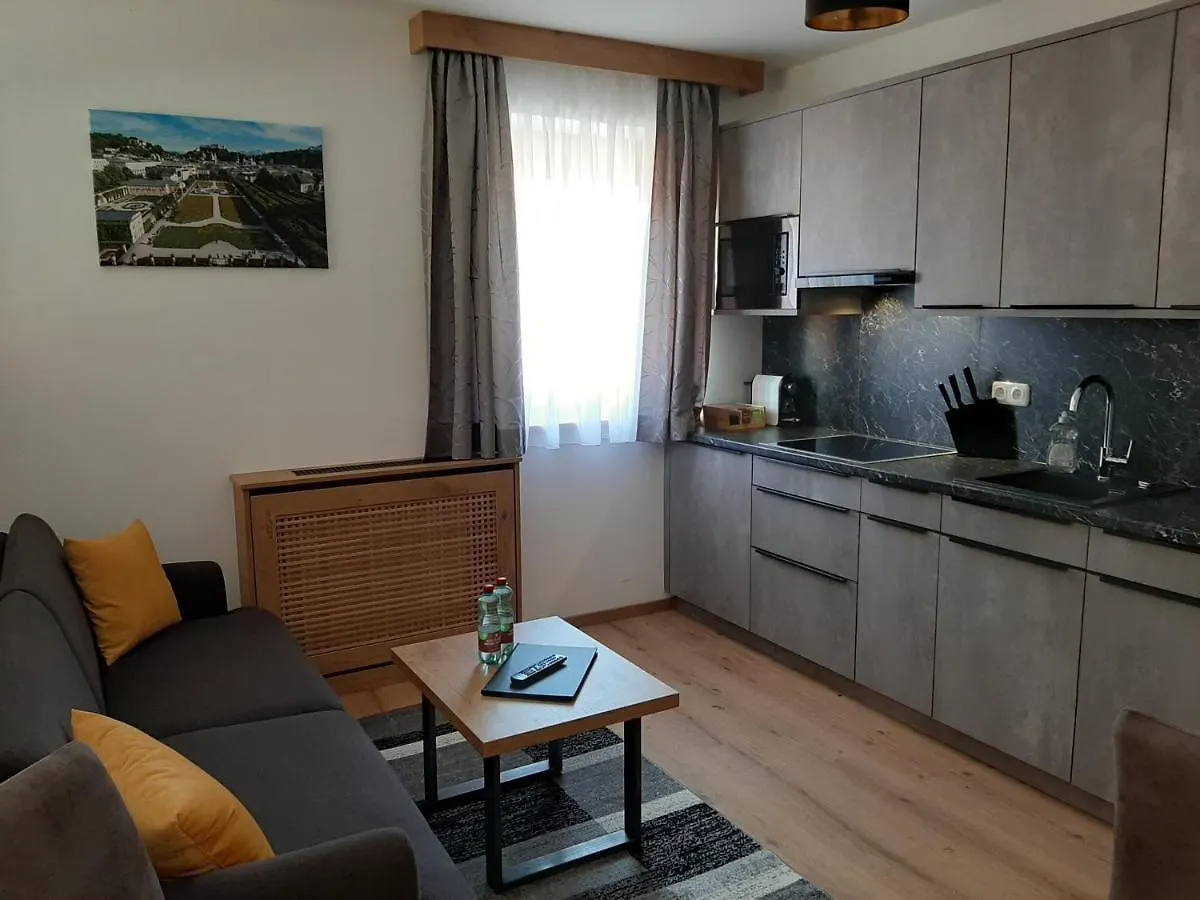 Apartments By Pension Ballwein Salisburgo